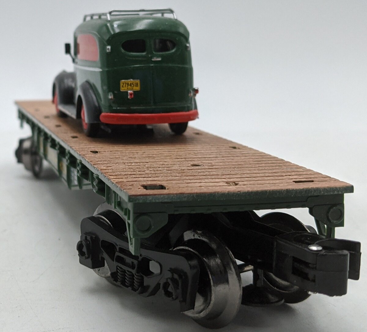 Menards 279-4516 O Railway Express Flatcar with Panel Truck LN