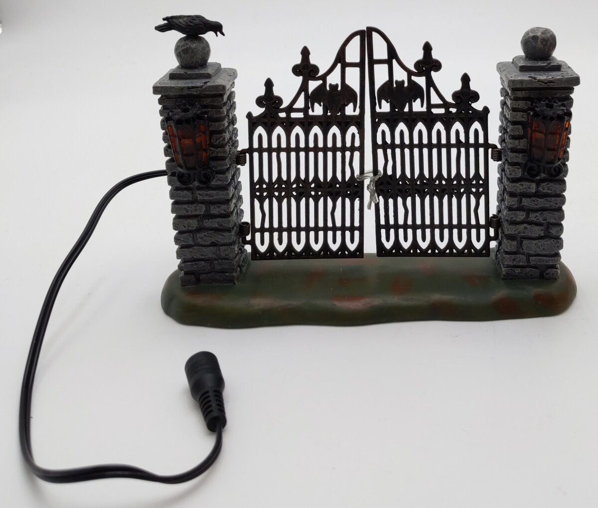 Dept 56 4047599 Halloween Village Accessory Spooky Wrought Iron Gate LN/Box