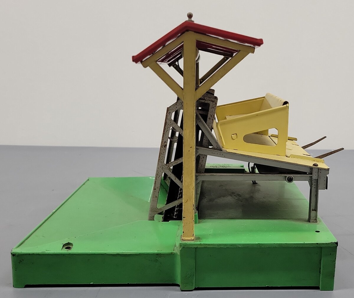 Lionel 164 Vintage O Gauge Operating Lumber Loader VG