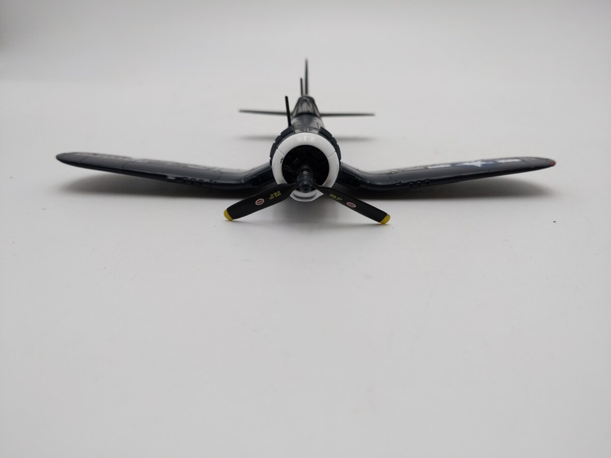 Corgi 1:72 Aviation WWII Diorama Carrier Deck Set F4U-1D Corsair VG/Box