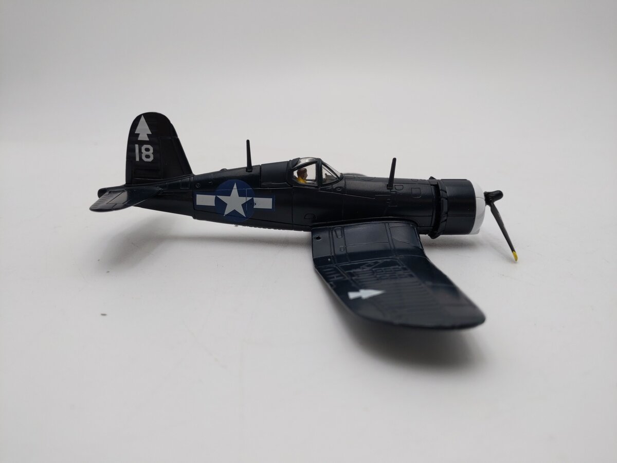 Corgi 1:72 Aviation WWII Diorama Carrier Deck Set F4U-1D Corsair VG/Box