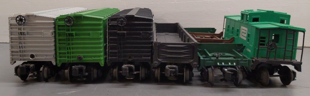 Lionel O Gauge Assorted Freight Cars: #116, #9062, #9204, #9442, #9730 [6] EX