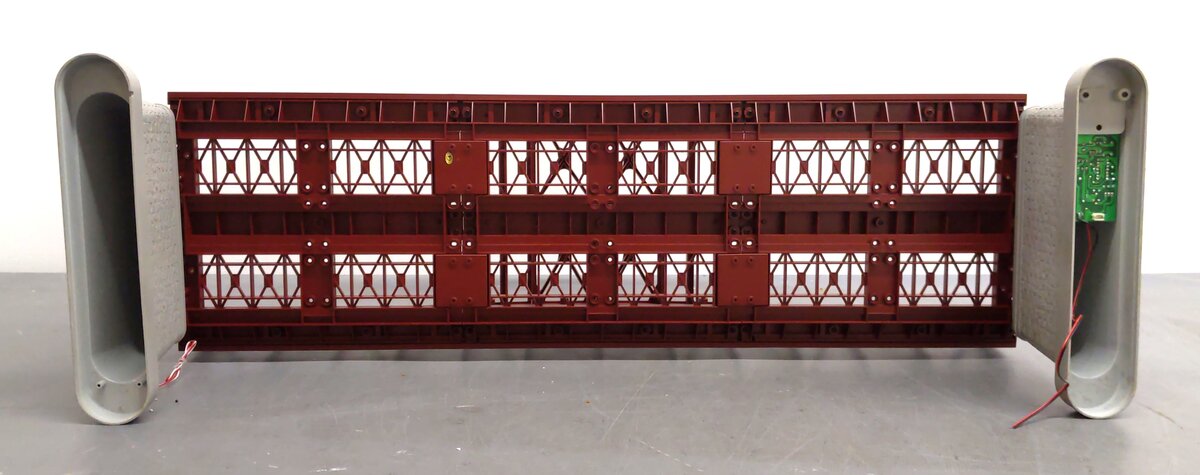 MTH 40-1058 2-Track Steel Arch Bridge EX