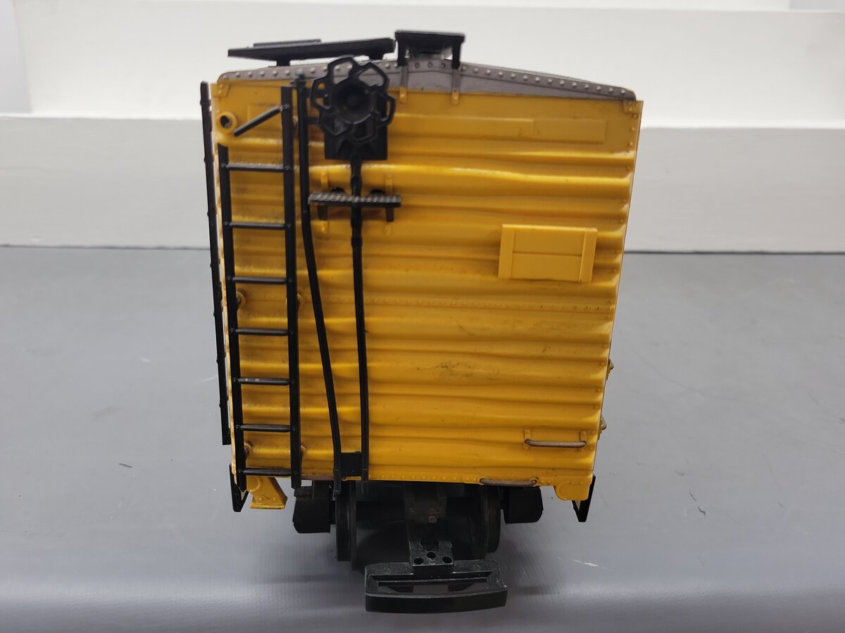 Aristo-Craft 46002 G Rio Grande Boxcar #46002 w/Plastic Wheels VG