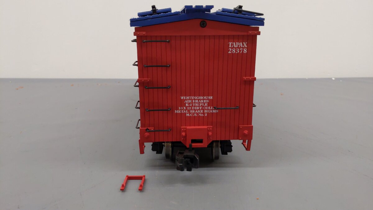 USA Trains 16383 G Scale Trump's Pale Ale Refrigerator Car EX