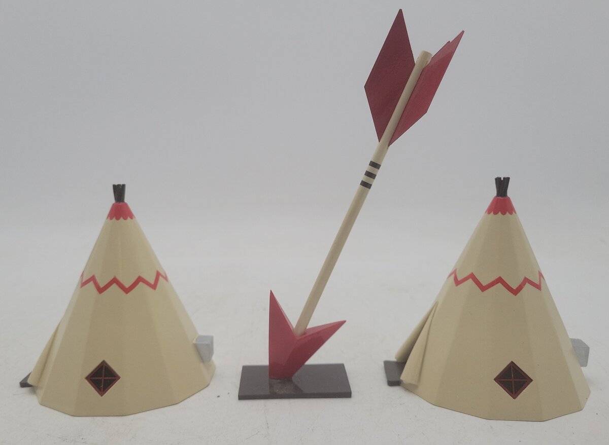 Bachmann 35205 HO Teepee Hotel 2 Teepees w/Arrow Built Up EX/Box