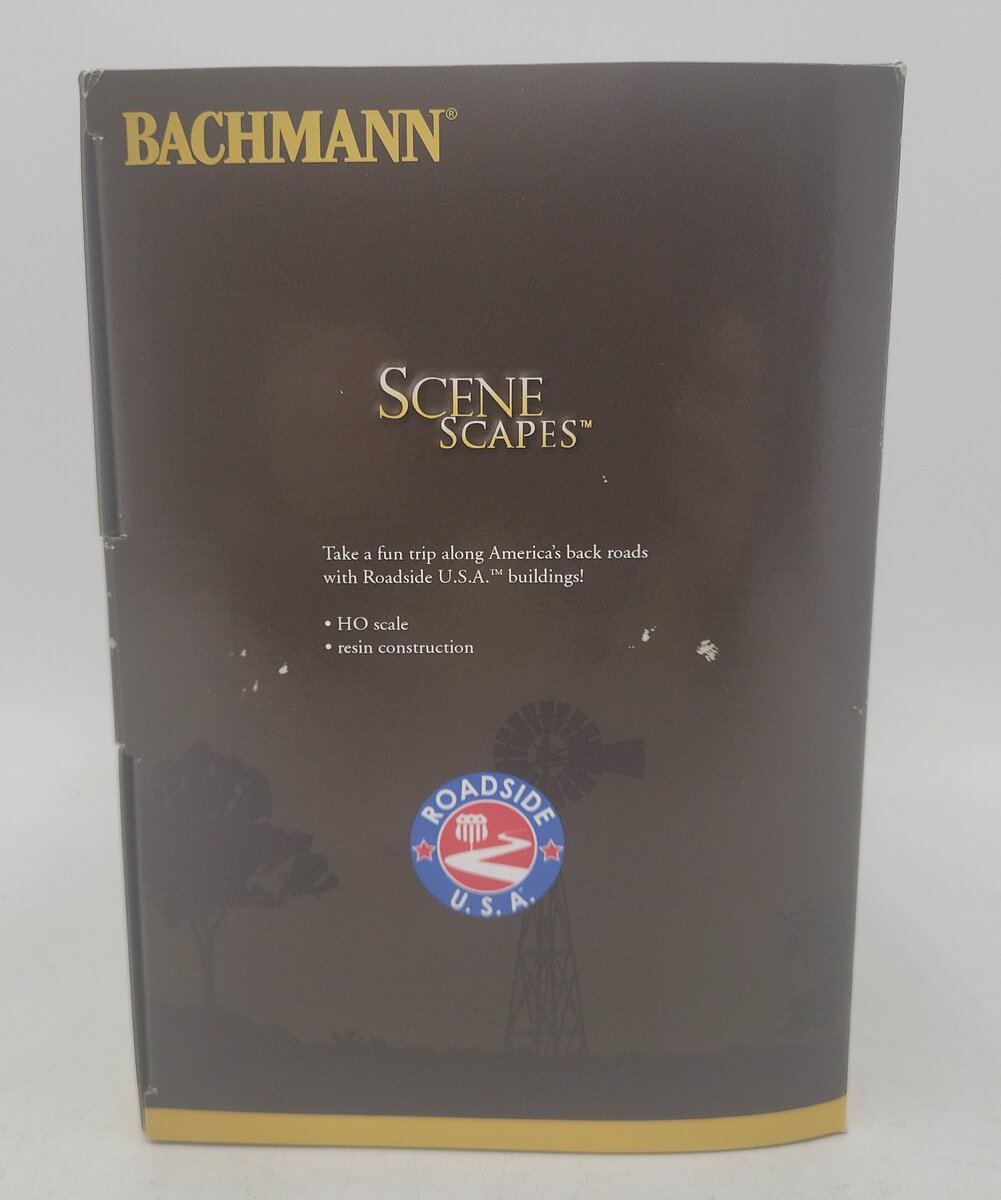 Bachmann 35205 HO Teepee Hotel 2 Teepees w/Arrow Built Up EX/Box