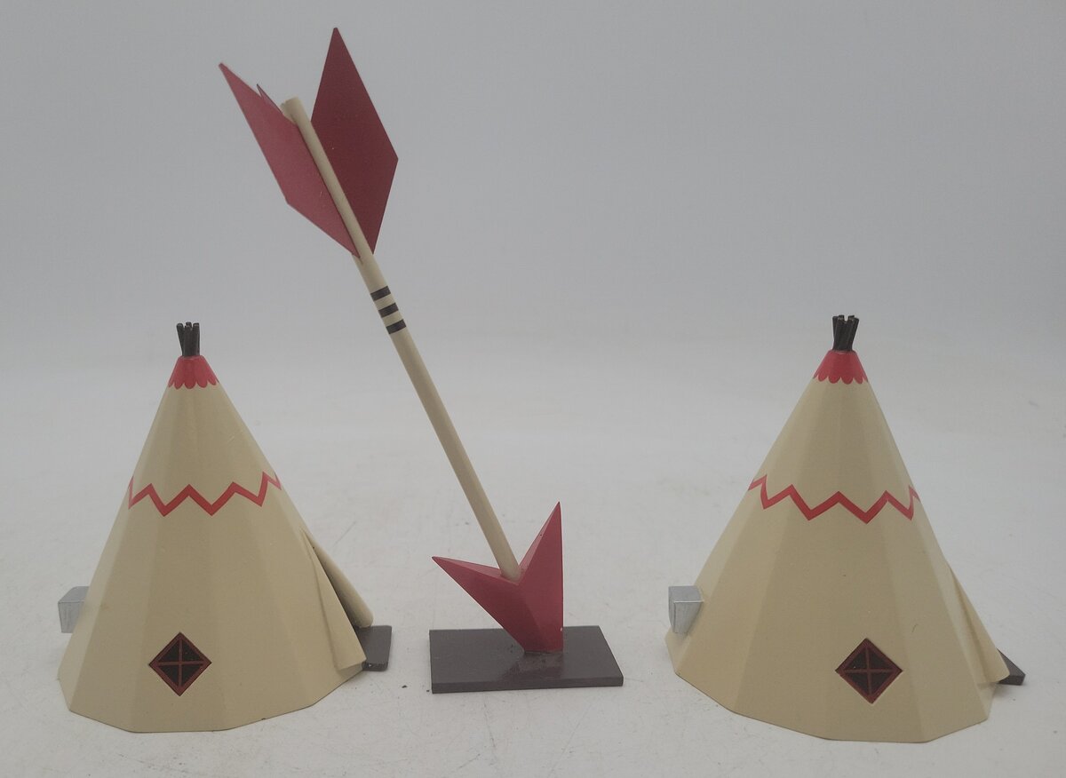 Bachmann 35205 HO Teepee Hotel 2 Teepees w/Arrow Built Up EX/Box