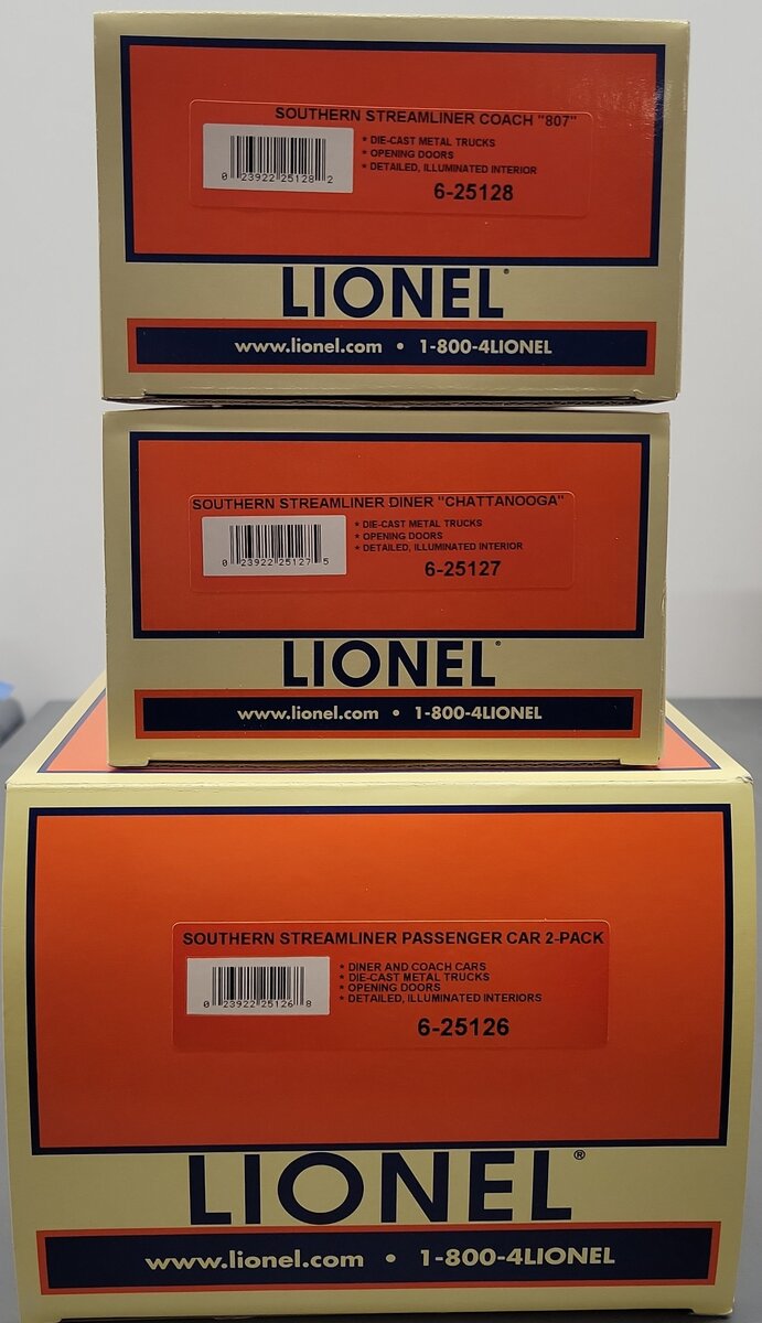 Lionel 6-25126 Southern Streamliner Passenger Car (Set of 2) LN/Box