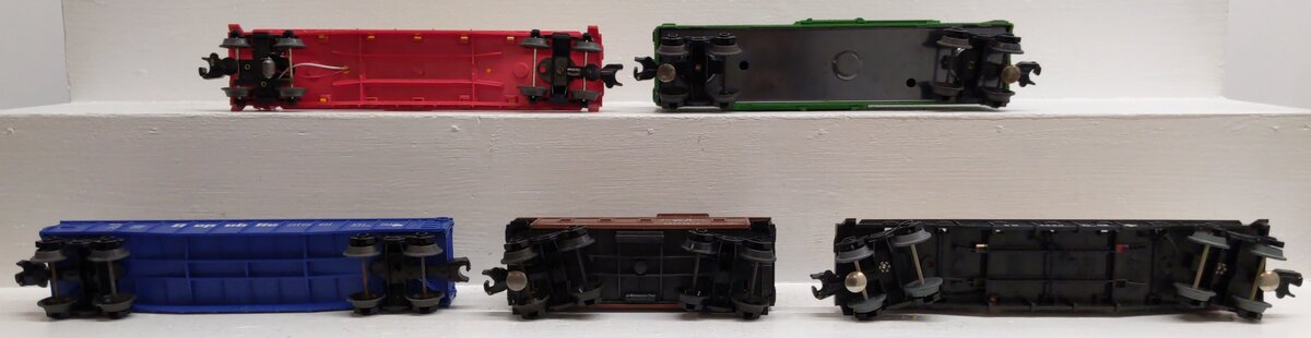 Lionel & Other O Gauge Assorted Freight Cars [5] VG