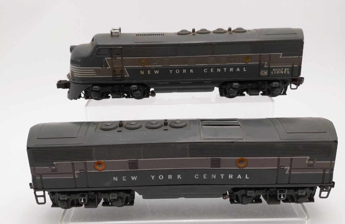 Lionel 2354 Vintage O NYC F-3 AB Diesel Locomotive Set VG