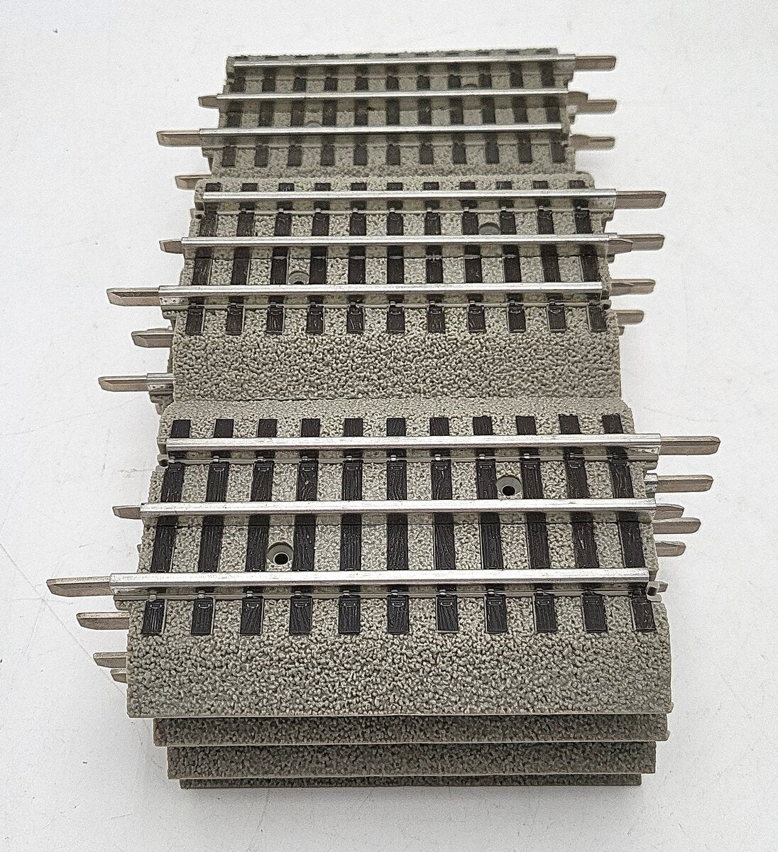 Lionel 6-12025 O Gauge FasTrack 4-1/2 Inch Straight Track [11] EX