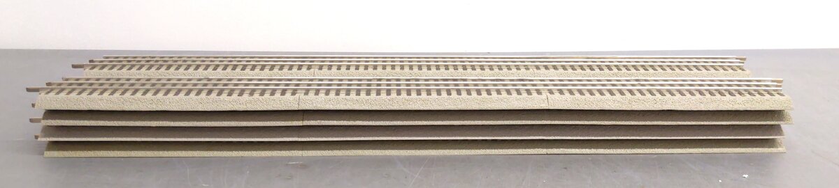 Lionel 6-12042 FasTrack 30" Straight Track (8) EX
