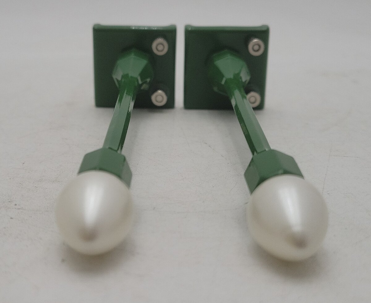 MTH 30-1079 O Baked Enamel Finish Pea Green 2-Street Lamp Set (Packs of 2) LN/Box