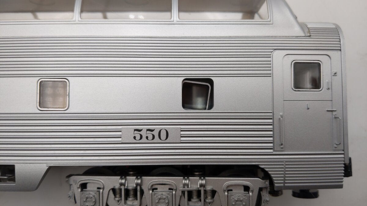 Lionel 1927030 O Gauge Santa Fe 21 Stationsounds Diner Dome #550 EX/Box