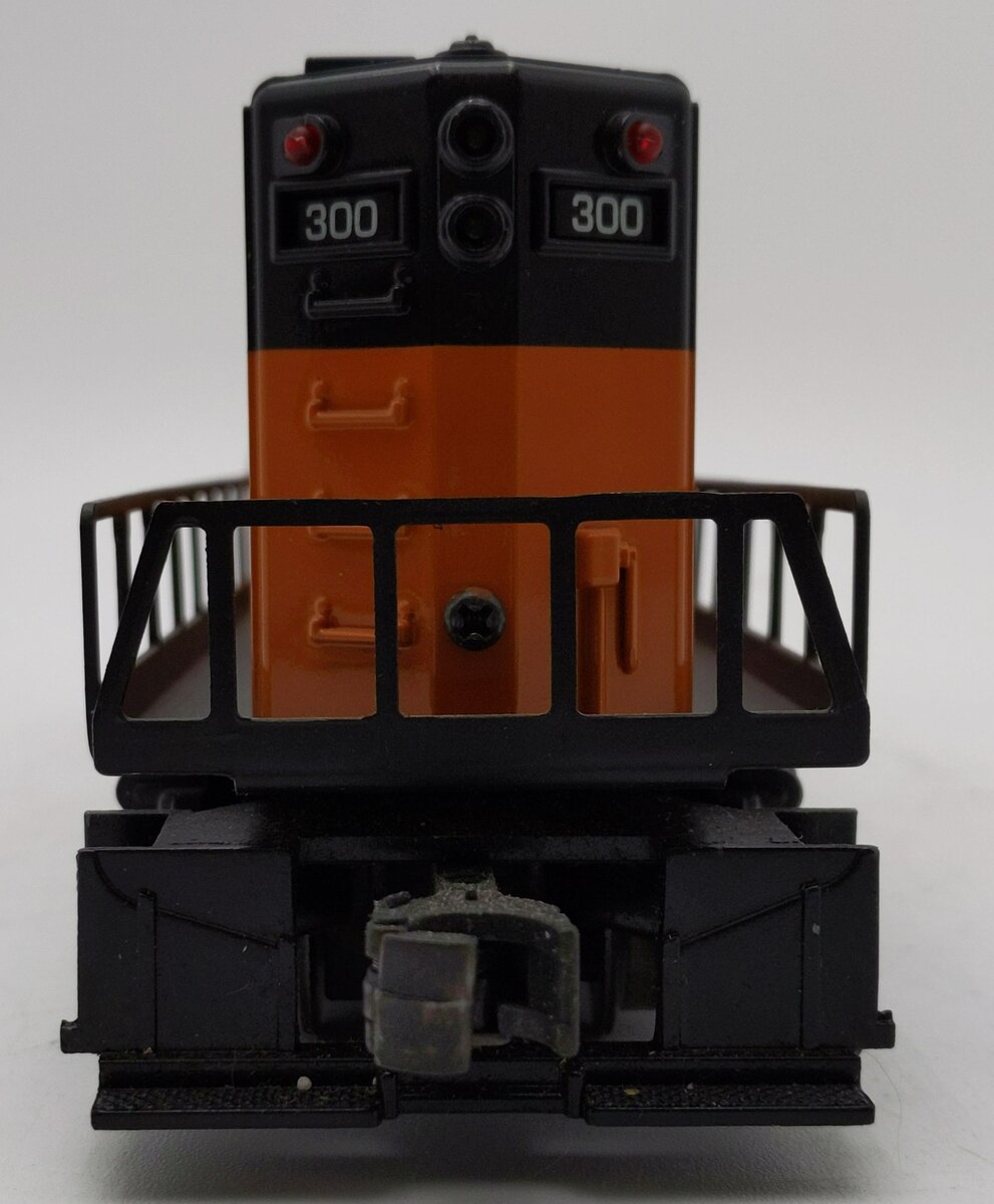 Williams O Gauge Milwaukee Road GP-9 Powered Diesel Locomotive #300 EX/Box