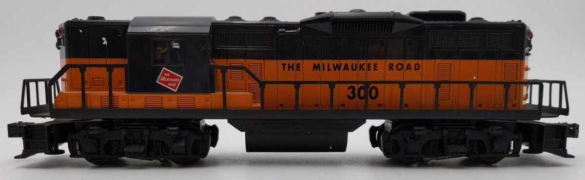 Williams O Gauge Milwaukee Road GP-9 Powered Diesel Locomotive #300 EX/Box