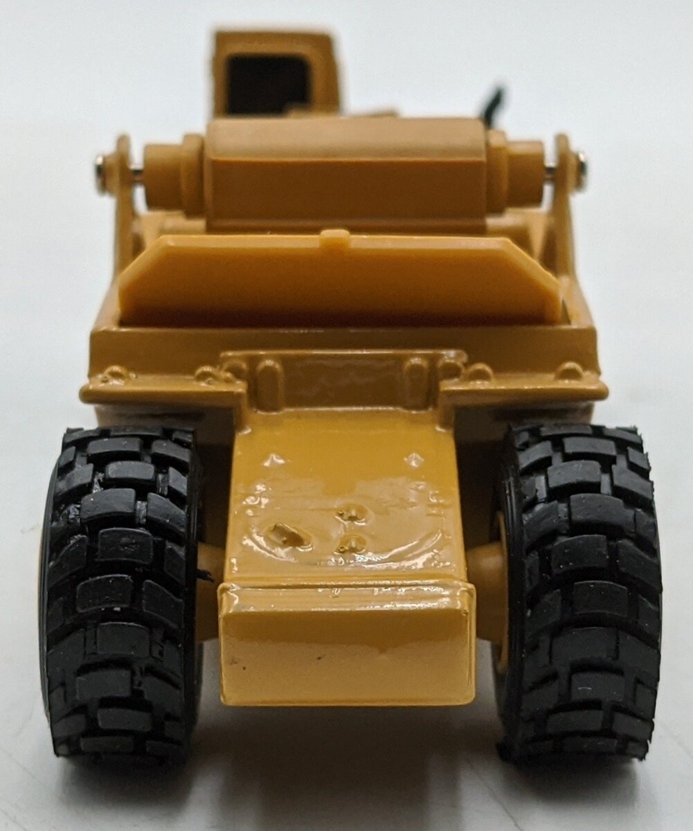 Ertl 2419 1:64 Diecast Caterpillar 613C Elevating Scraper Vehicle VG