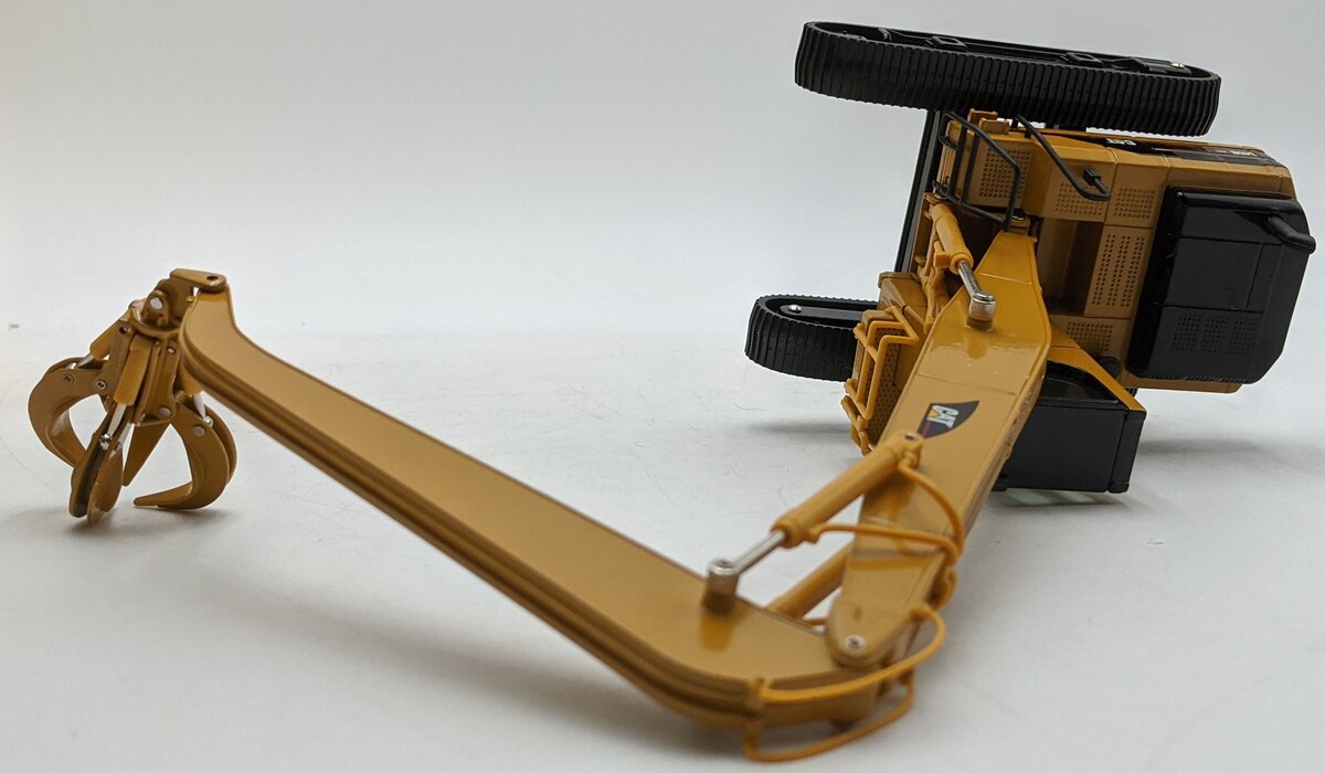 Norscot 55080 1:50 Diecast CAT 345B Series II Material Handler W/Work Tools LN/Box