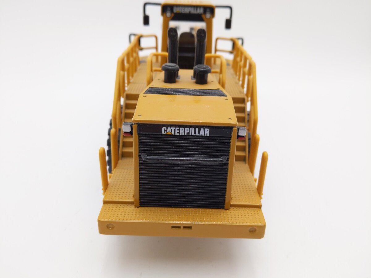 Norscot 55159 1:50 Diecast Caterpillar 854G Wheel Dozer EX/Box