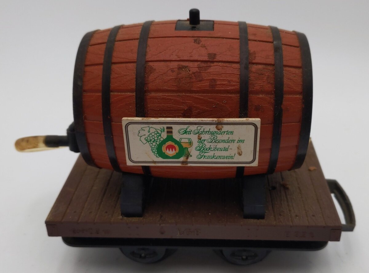 LGB 4047 G Scale Flatcar with Ferdinand Pieroth Whiskey Barrel EX