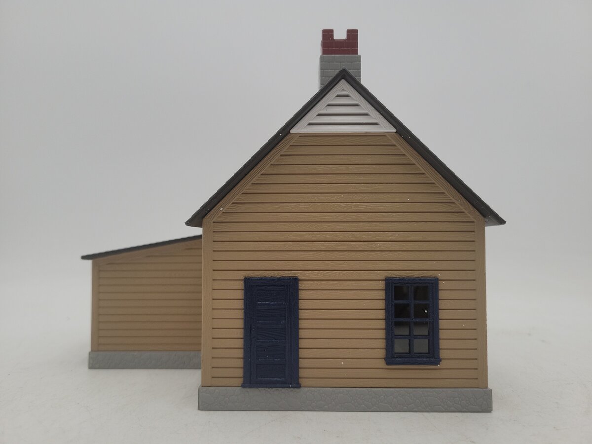 MTH 30-90010 O Black, Blue & Tan Work House EX