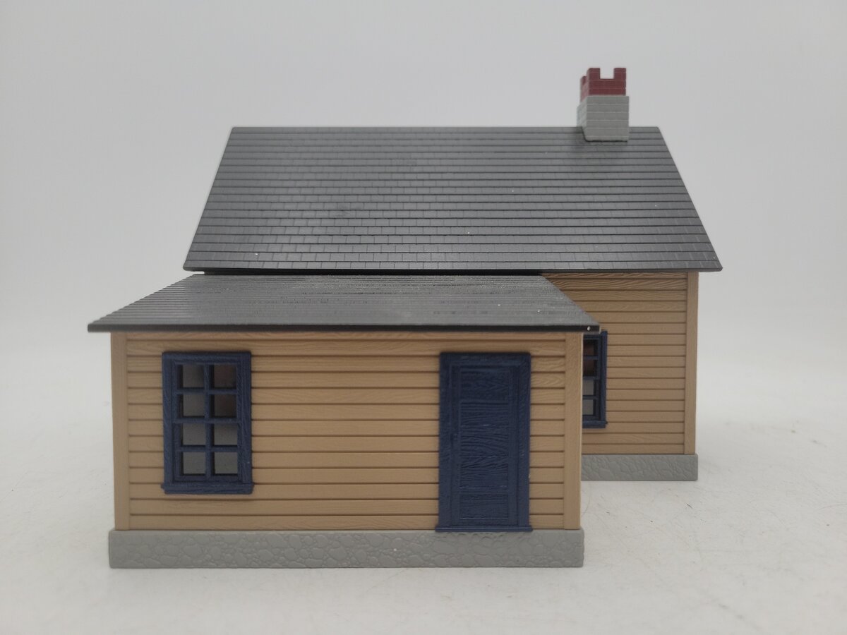 MTH 30-90010 O Black, Blue & Tan Work House EX