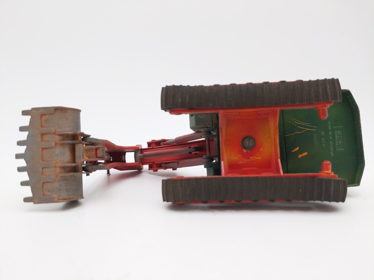NZG 113 1:50 Diecast Custom Weathered Hydraulic Excavator Demag H51