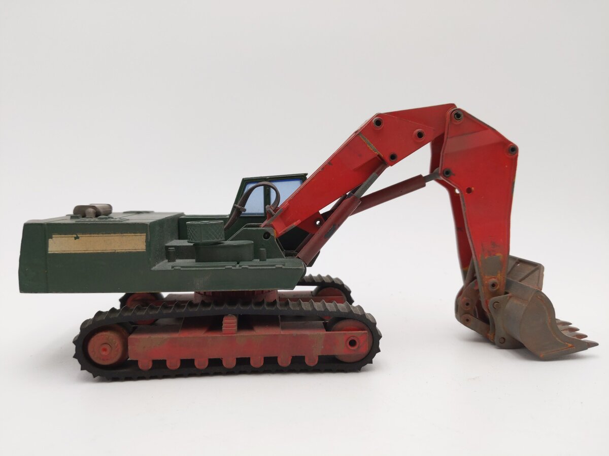 NZG 113 1:50 Diecast Custom Weathered Hydraulic Excavator Demag H51