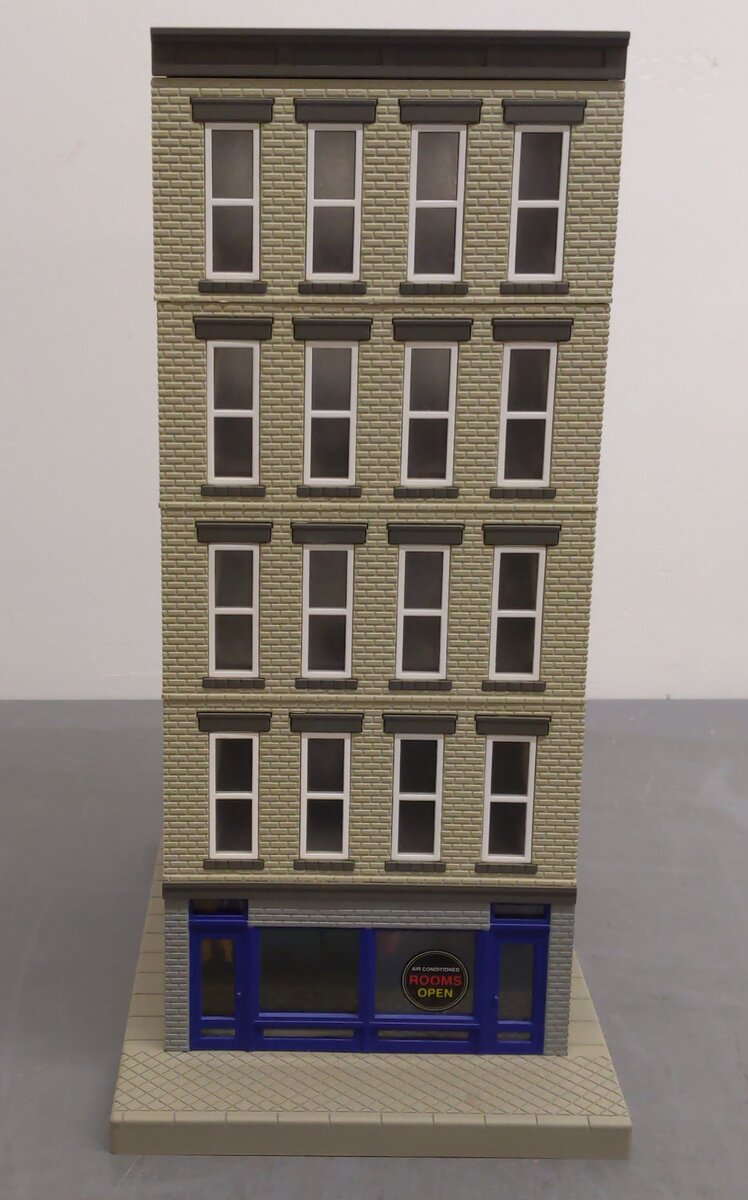 MTH 30-90237 O Gauge Frederick Ave 5-Story Hotel VG