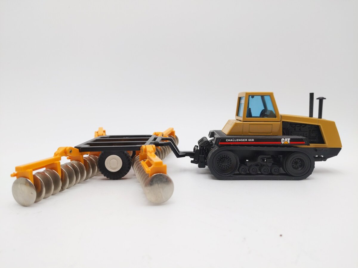 Joal 253 1:50 Scale CAT Challenger 65 Tractor w/Disc Harrow EX/Box