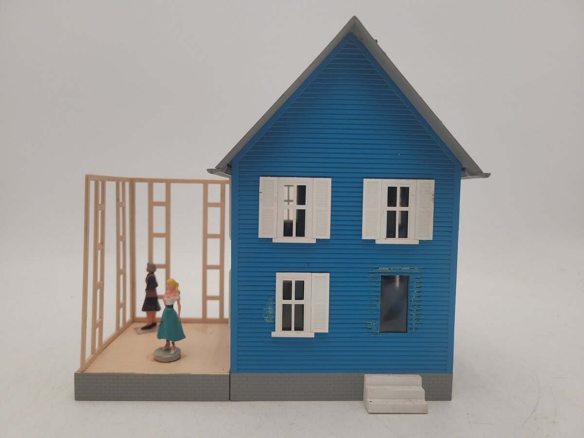 Model Power 6352 O / O-27 Scale Built-Up Mr. Rodgers House VG