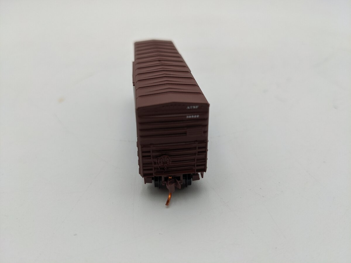 Micro-Trains 02452380 N ATSF 40' Standard Single Door Boxcar #39522 LN/Box