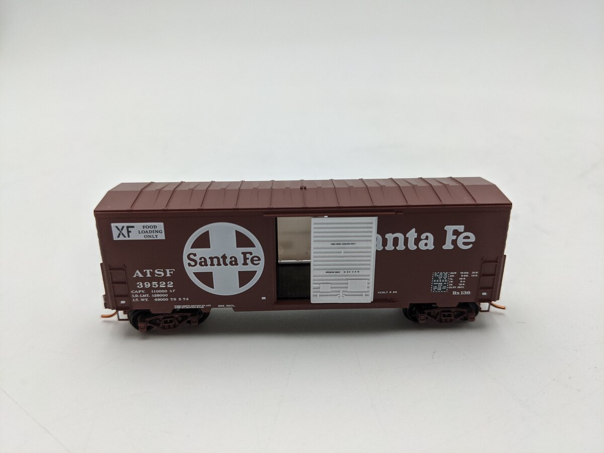 Micro-Trains 02452380 N ATSF 40' Standard Single Door Boxcar #39522 LN/Box