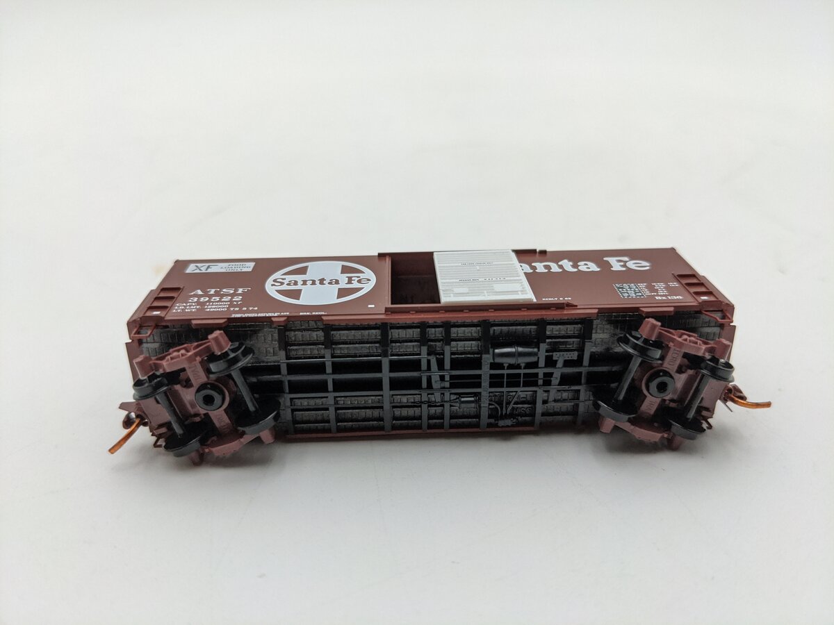 Micro-Trains 02452380 N ATSF 40' Standard Single Door Boxcar #39522 LN/Box