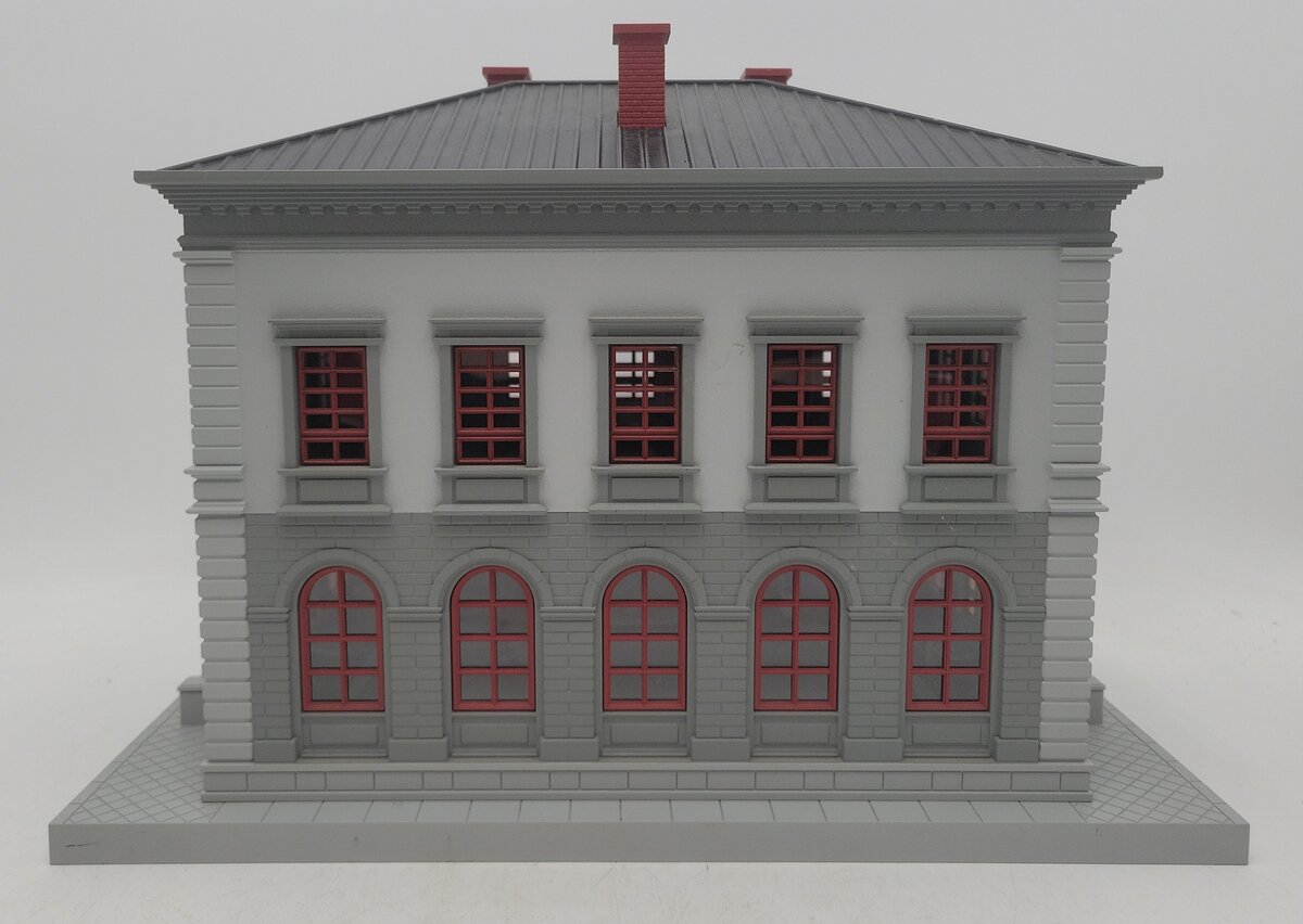 MTH 30-9099 O Gray & Maroon Police Station Assembled Building EX