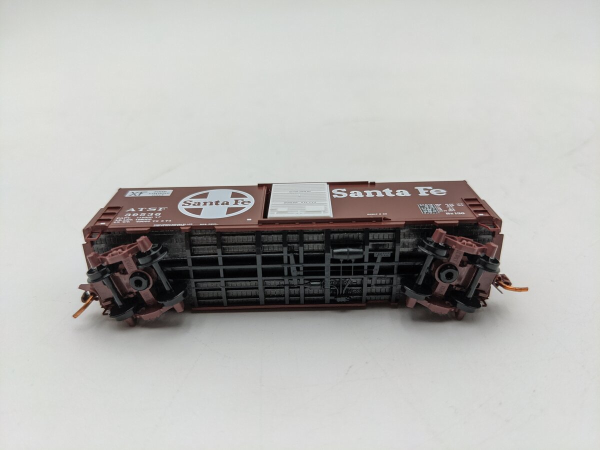 Micro-Trains 02454380 N ATSF 40' Standard Single Door Boxcar #39536 LN/Box