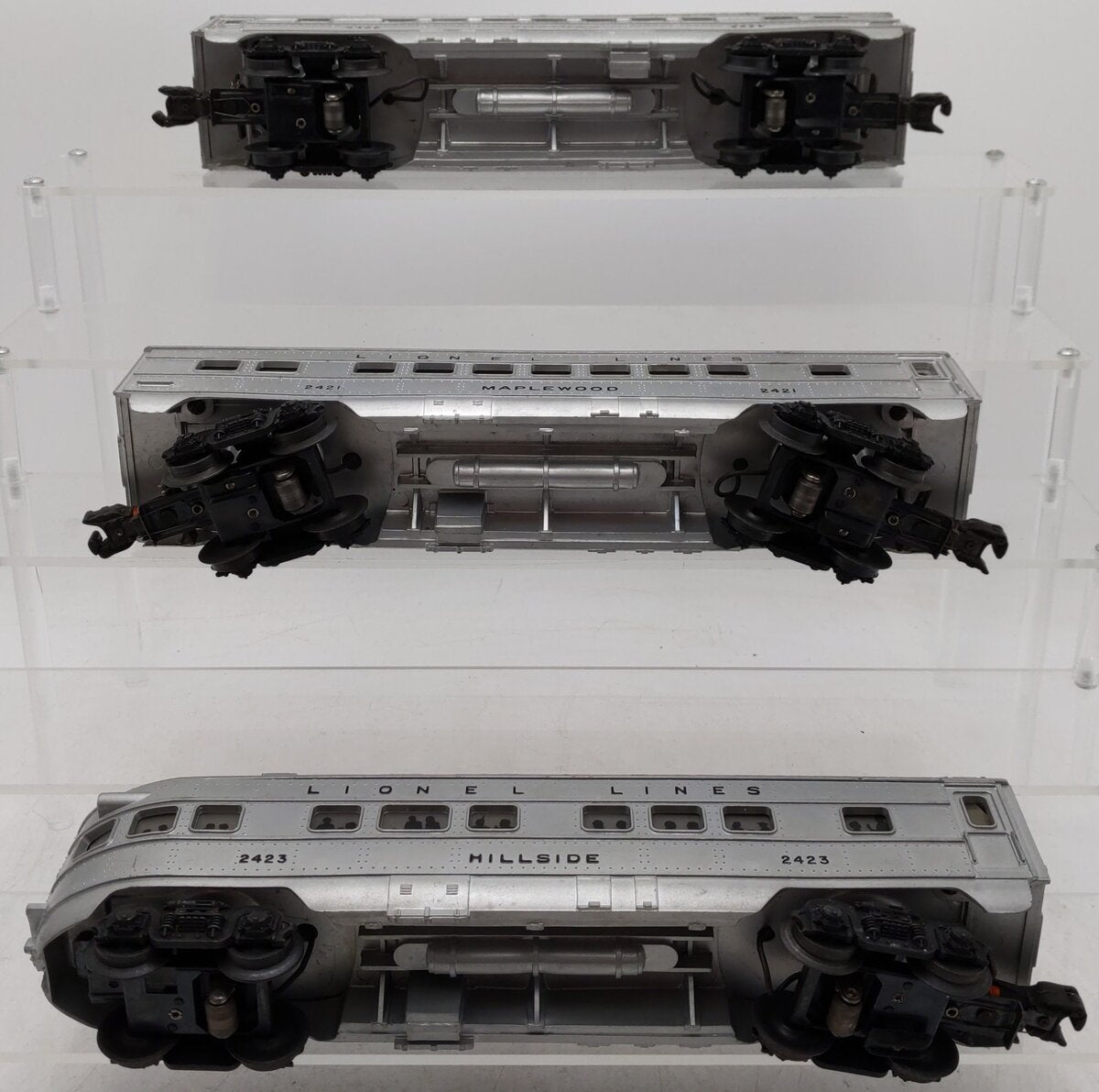 Lionel 2421S Vintage O Lionel Lines 2421, 2422, 2423 Passenger Cars: (Set of 3)