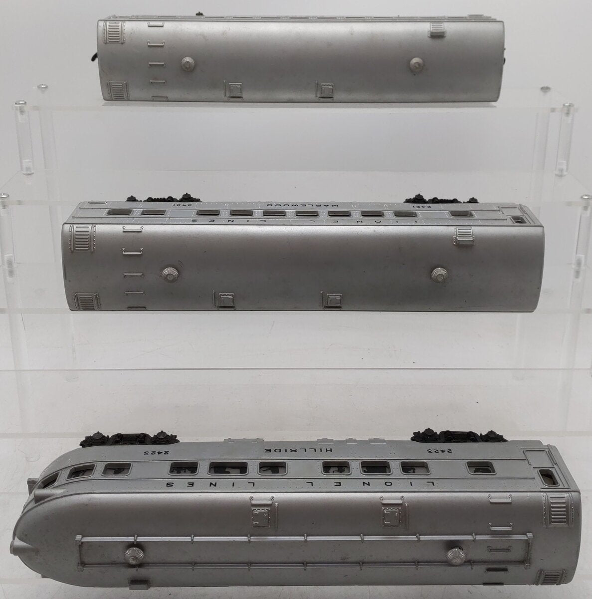 Lionel 2421S Vintage O Lionel Lines 2421, 2422, 2423 Passenger Cars: (Set of 3)