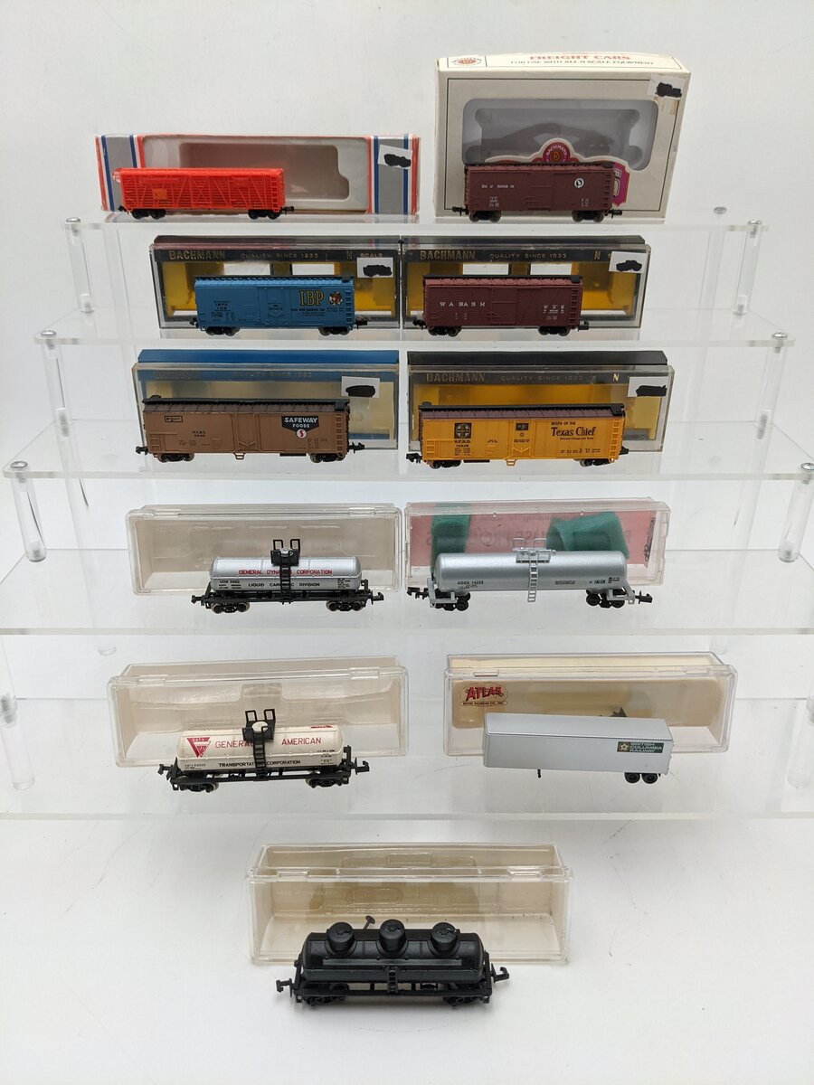 Bachmann & Others N Scale Assorted Freight Cars [11] EX/Box