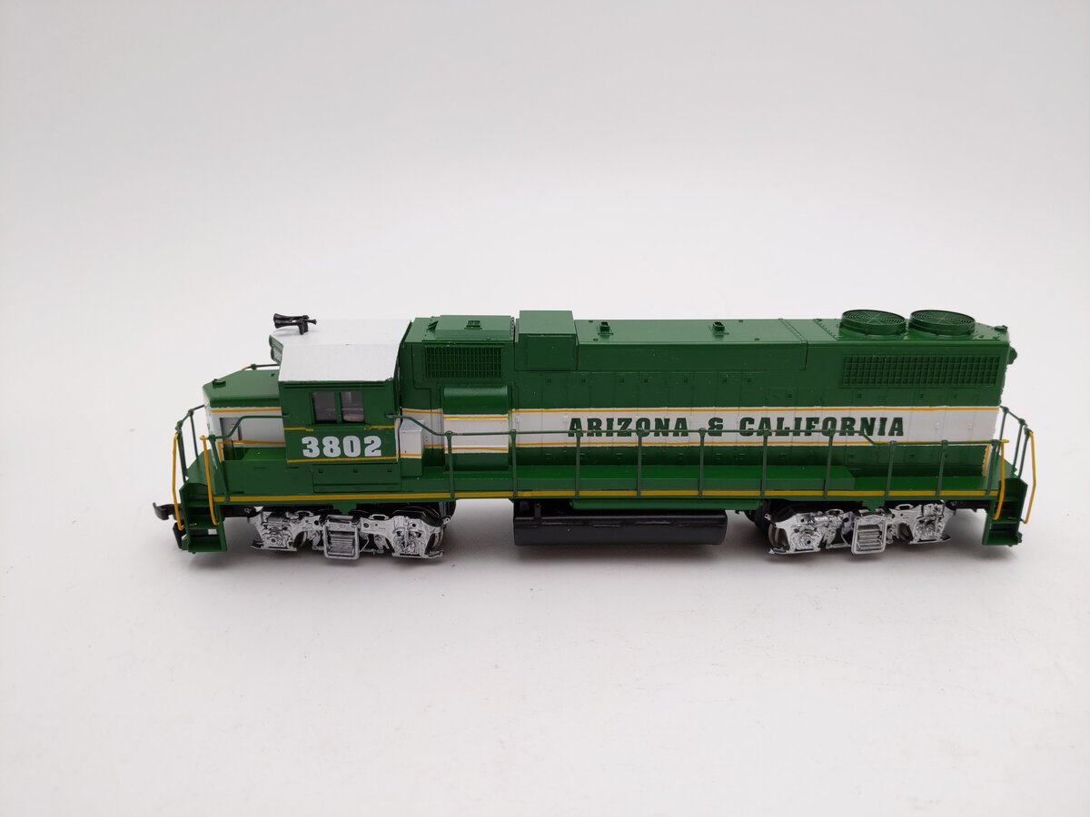 Athearn HO Arizona & California EMD GP38-2 Diesel Locomotive -Custom/Box