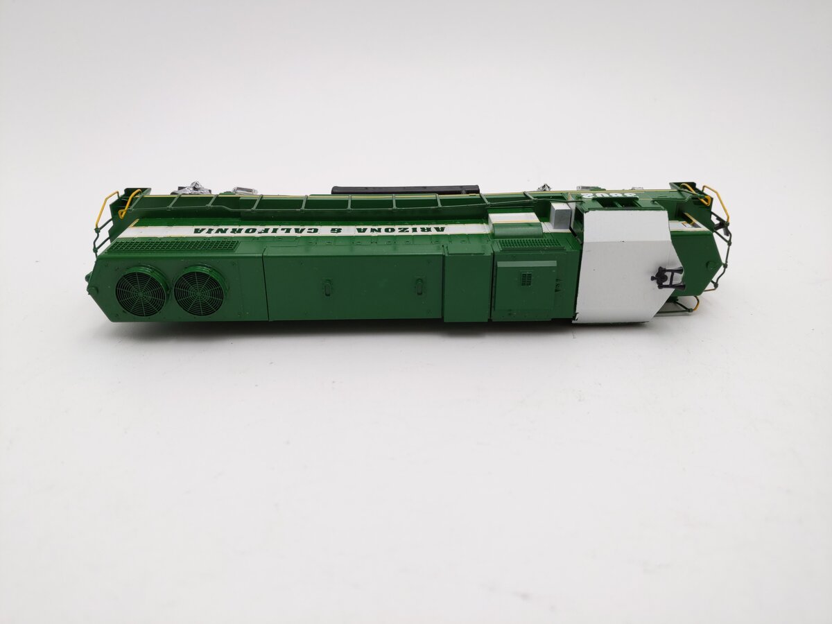 Athearn HO Arizona & California EMD GP38-2 Diesel Locomotive -Custom/Box