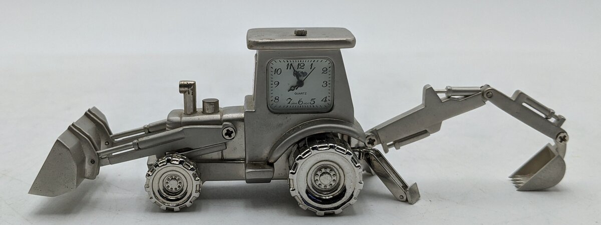 Sanis Enterprises Silver Backhoe Desk Clock VG