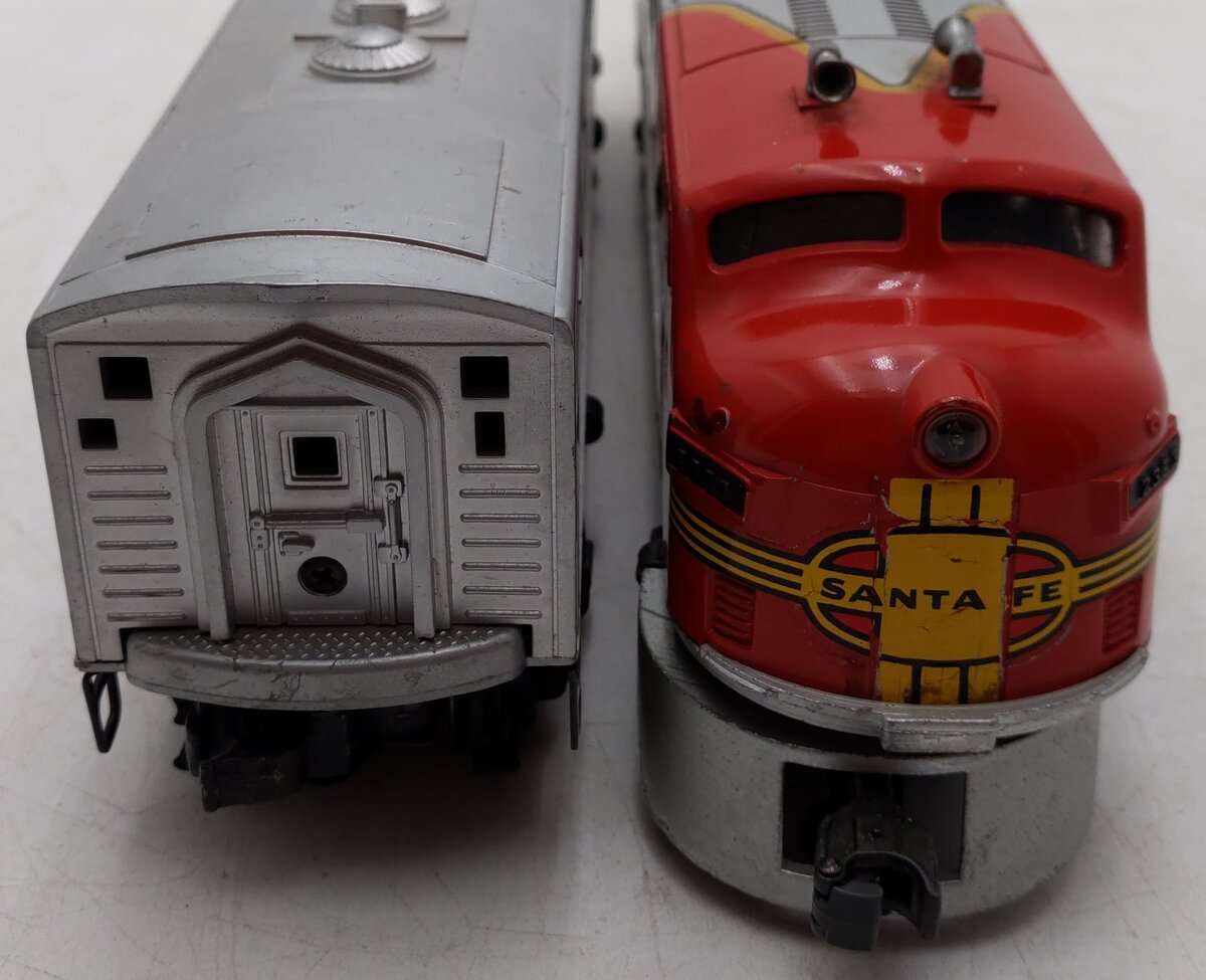 Lionel 2243 Vintage O Santa Fe F-3 Unpowered AB Diesel Set VG