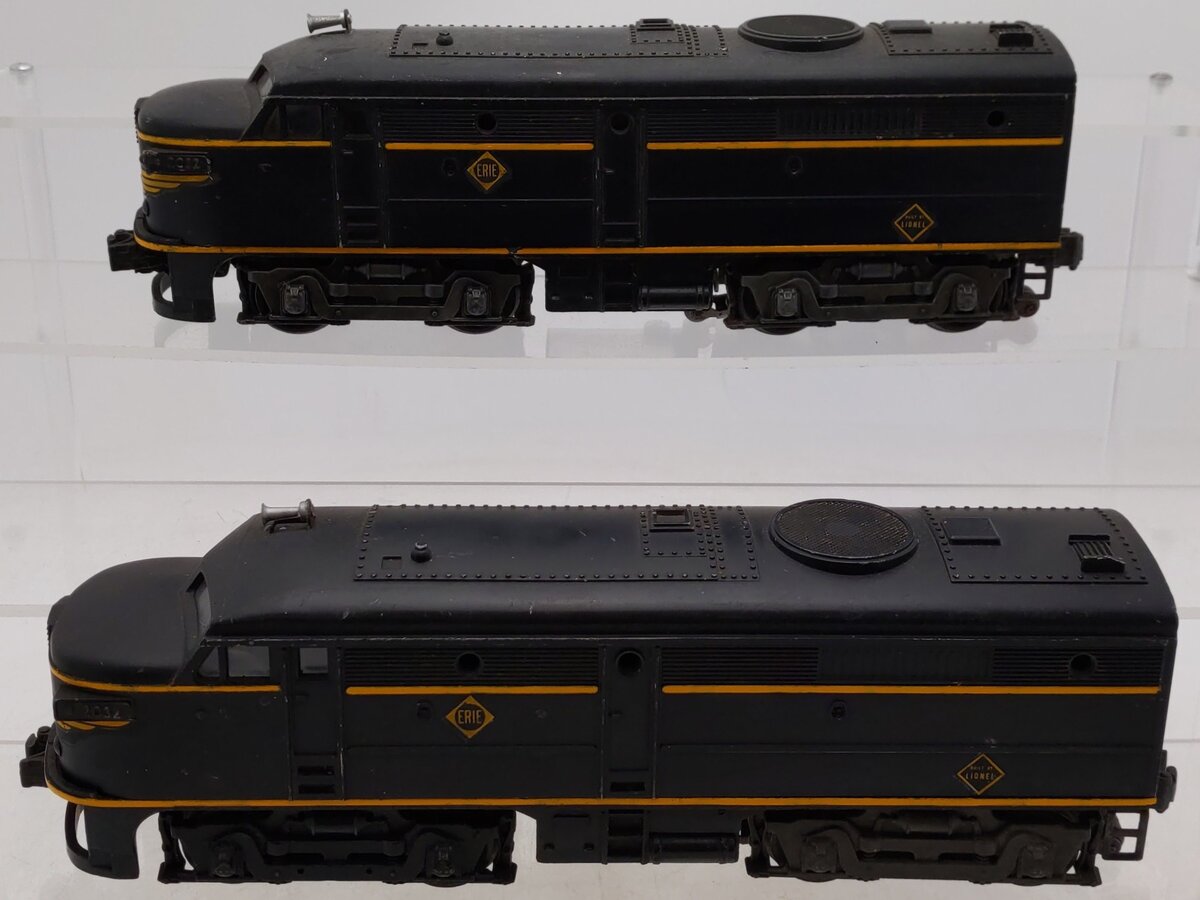 Lionel 2032 Vintage O Gauge Erie Alco AA Diesel Locomotive Set VG