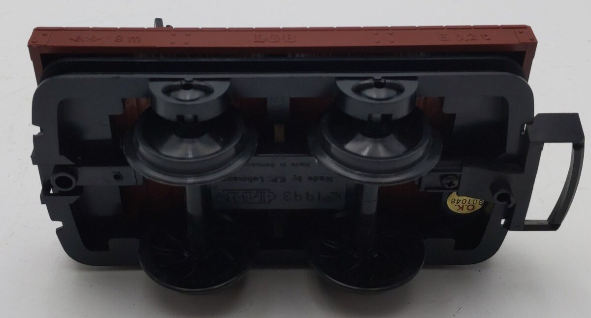 LGB 1993 Short 4-Wheel Flatcar w/Swiveling Stancions VG