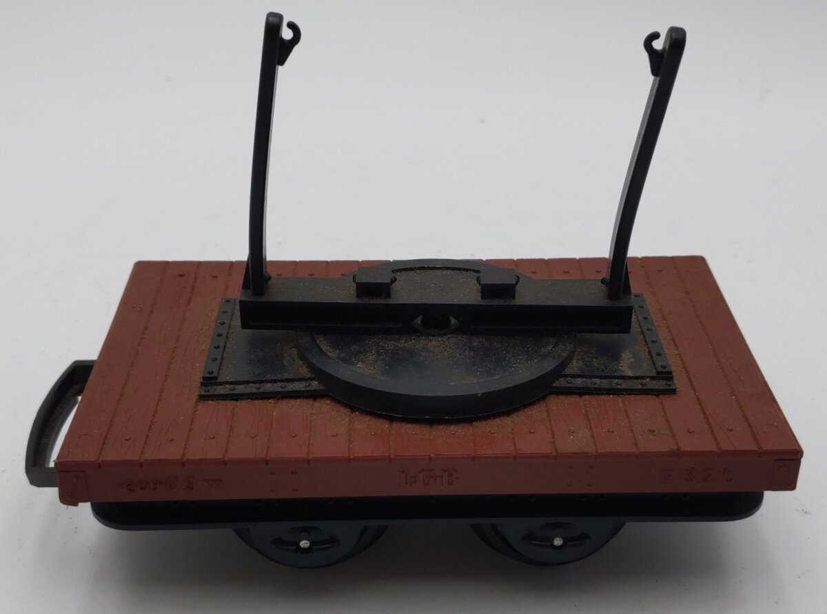 LGB 1993 Short 4-Wheel Flatcar w/Swiveling Stancions VG