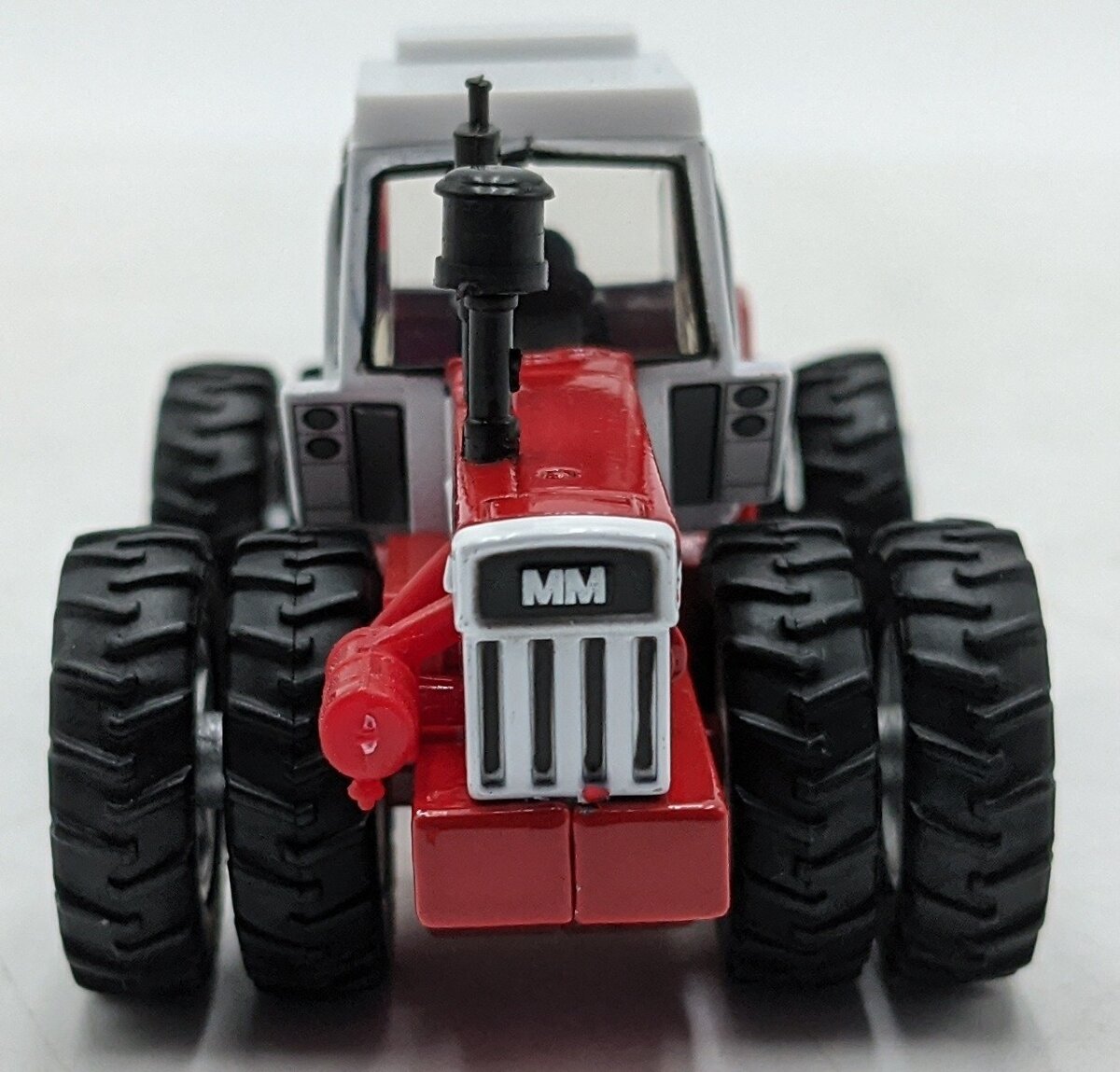 Ertl 16394OTP 1:64 Diecast Minneapolis-Moline Tractor 2019 National Farm Show NIB