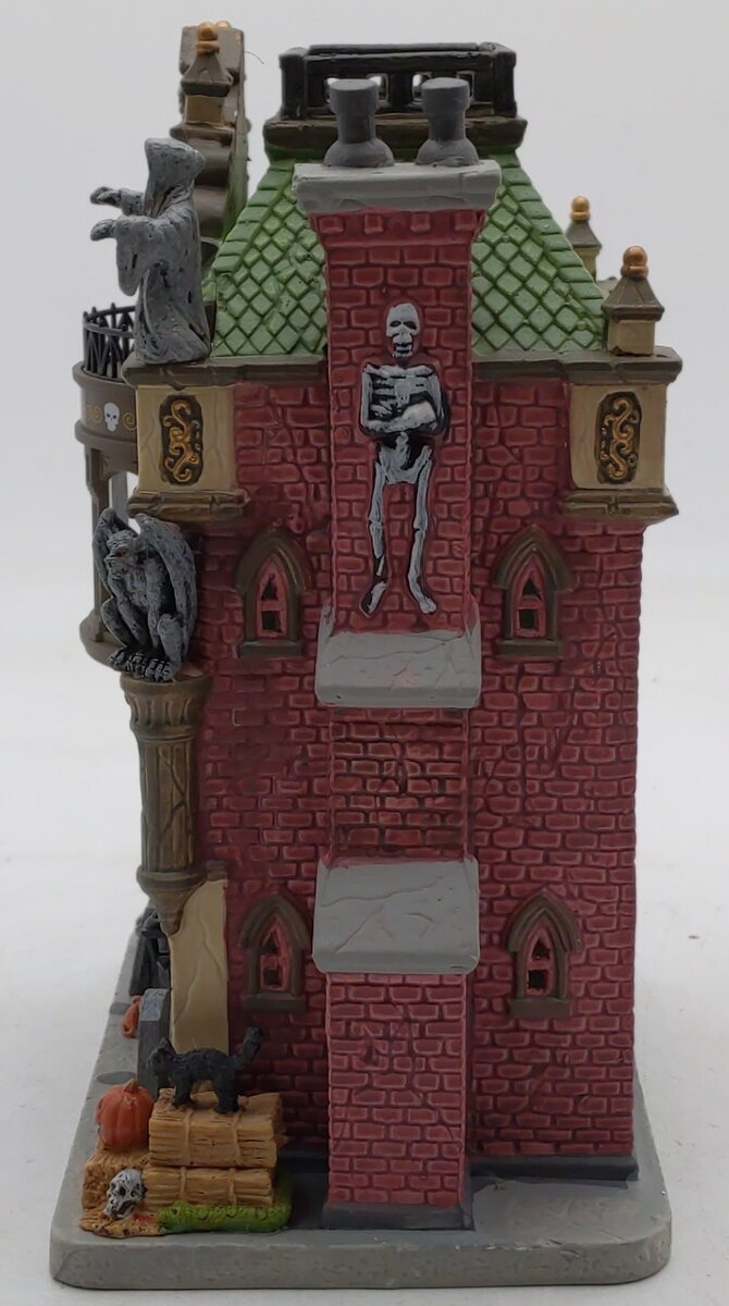Lemax 85312 Spooky Town The Haunted House Of Props Display EX/Box