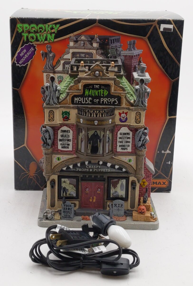 Lemax 85312 Spooky Town The Haunted House Of Props Display EX/Box
